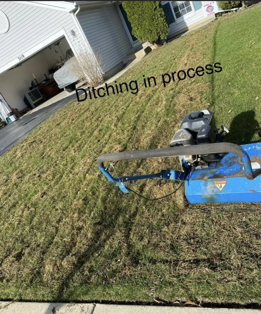 Custom lawn mowing service in Elgin, IL - Diego & Brother’s Lawn care