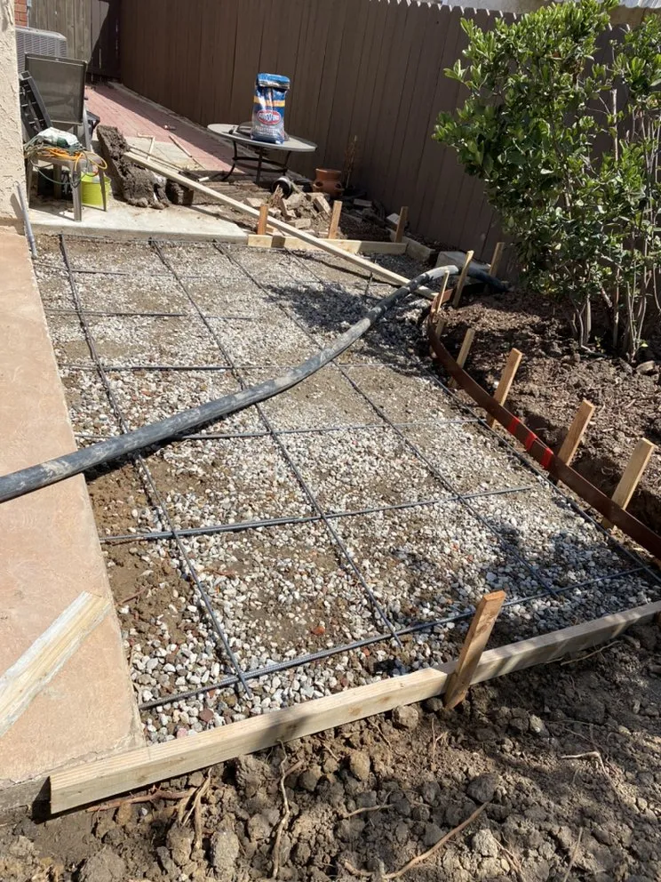 Reliable lawn mowing service experts serving Oxnard, CA - Diego’s Landscape And Concrete