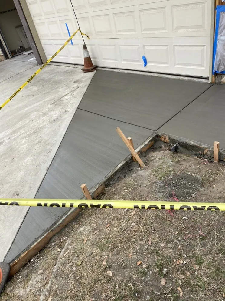 Expert yard maintenance for homes across Oxnard, CA - Diego’s Landscape And Concrete