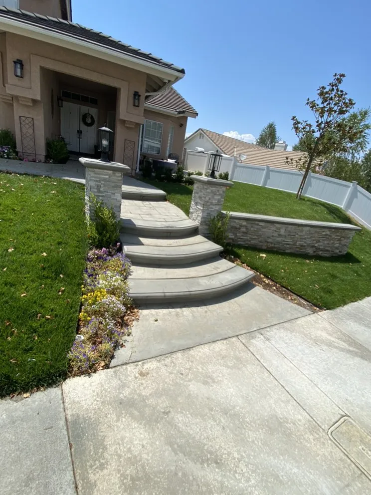 Trusted yard cleanup service in Oxnard, CA - Diego’s Landscape And Concrete