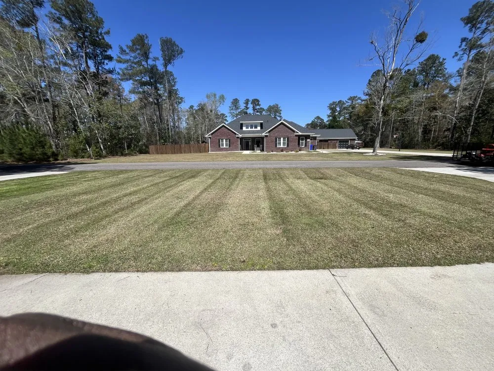 Top-rated yard maintenance near you across Burgaw, NC - Diego’s Lawn Care