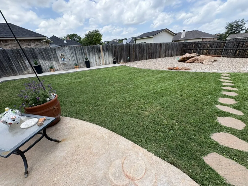 Custom yard maintenance in San Angelo, TX by Diego's Lawn Mowing
