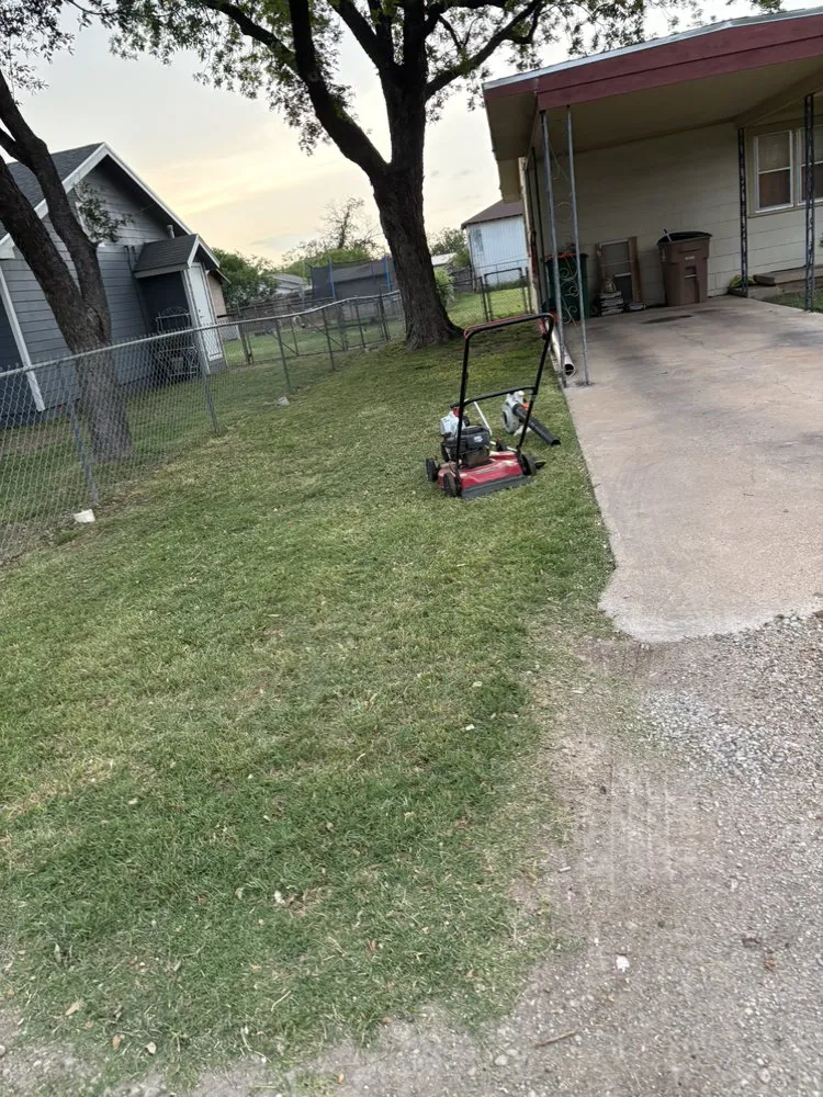 Trusted yard maintenance in San Angelo, TX by Diego's Lawn Mowing