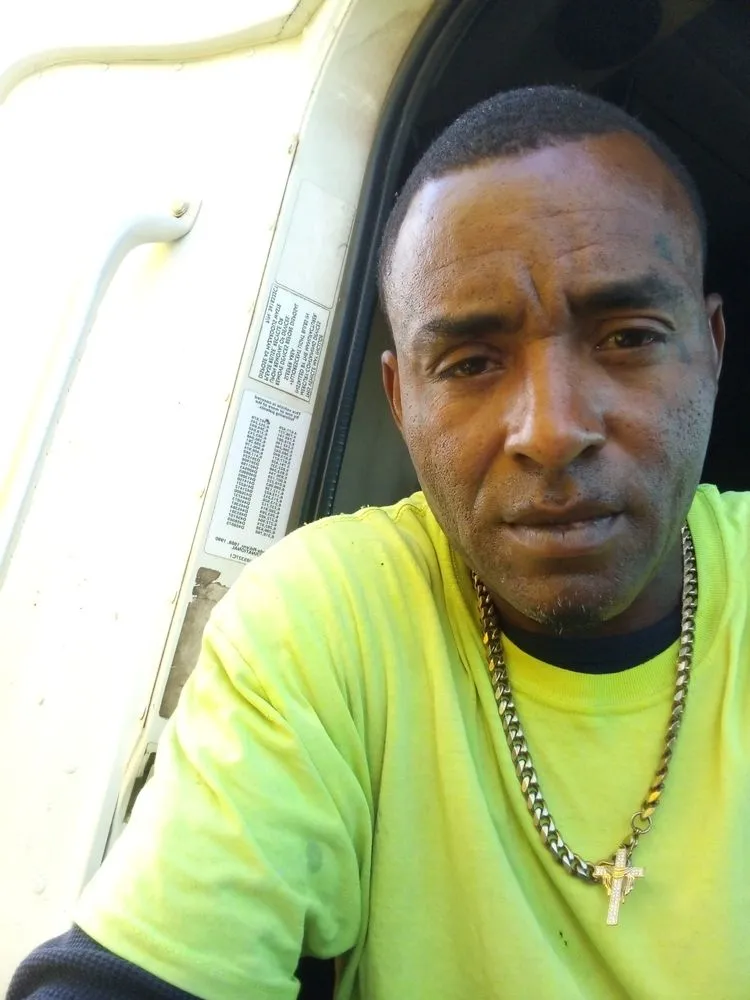 Trusted landscaping services experts serving Lake Charles, LA - Diego's Pressure Washing Service