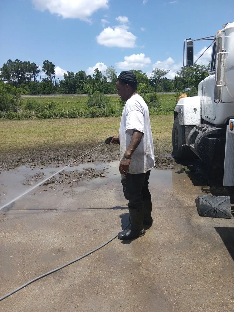 Professional landscaping services experts serving Lake Charles, LA - Diego's Pressure Washing Service
