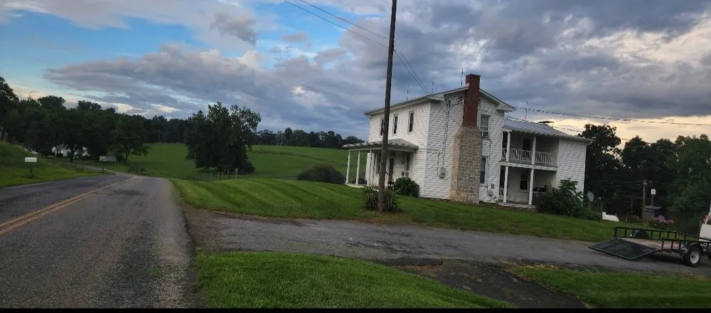 Professional lawn care service near you across Edinburg, VA - Diem Brothers Landscaping