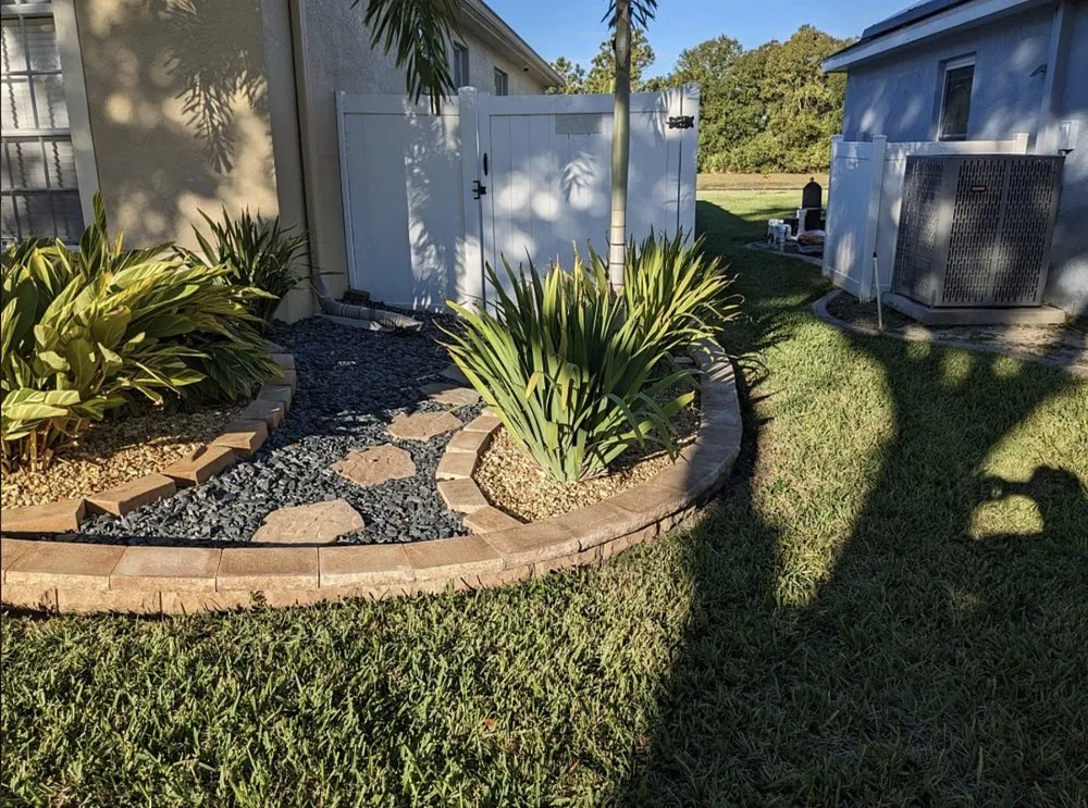 Top-rated landscape design for beautiful yards in Lakeland, FL by Dig It Dug It