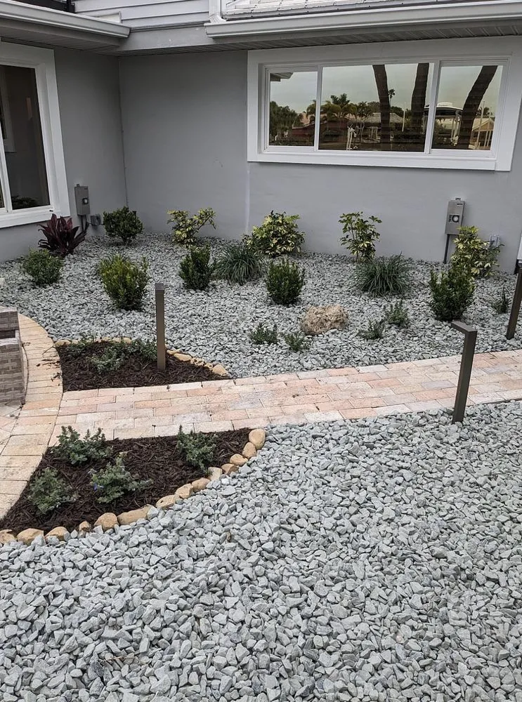 Professional garden landscaping in Lakeland, FL - Dig It Dug It