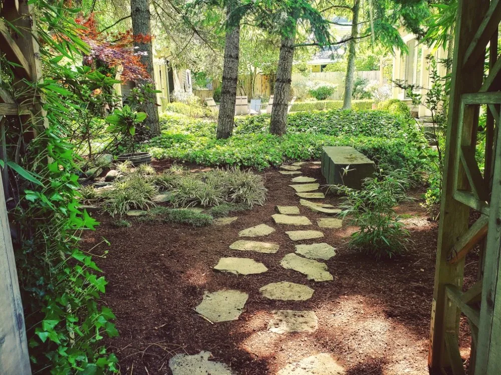 Expert garden landscaping experts serving Medford, OR - Dig My Garden Landscape & Design