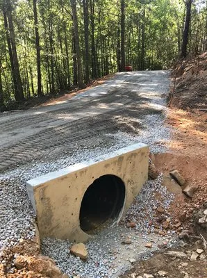 Dig the South Construction Logo