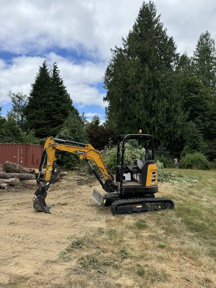 Local lawn mowing service in Yelm, WA - Diggin it Construction
