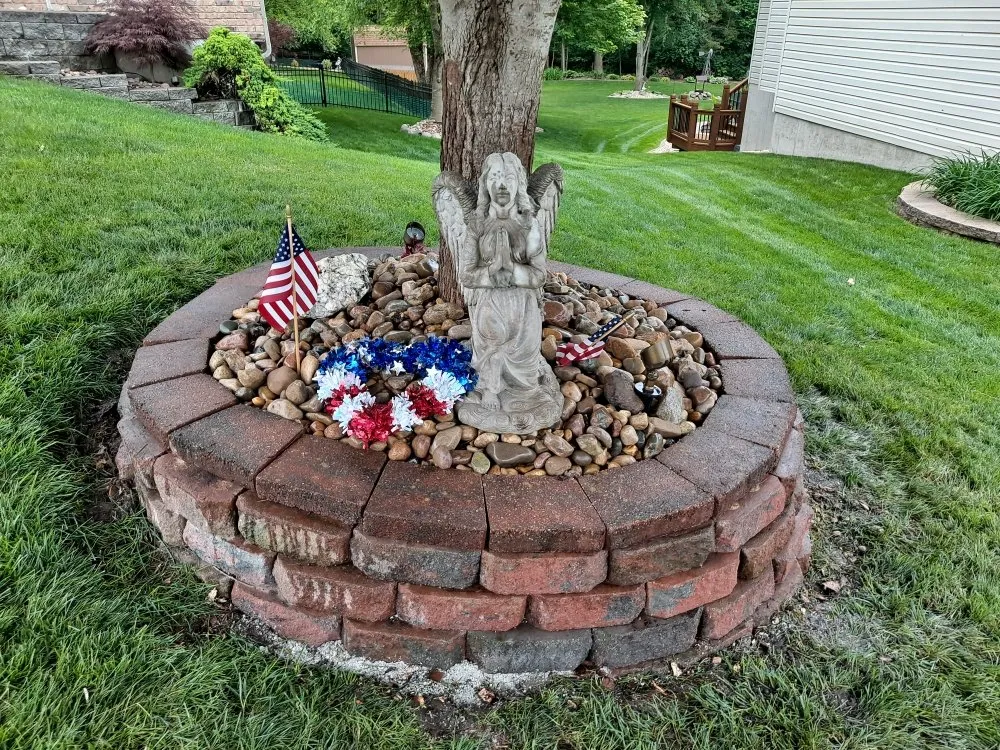 Trusted landscape design for homes across Moscow Mills, MO - Diggin It Landscapes