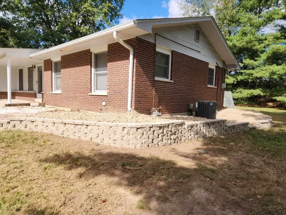 Custom lawn mowing service experts serving Moscow Mills, MO - Diggin It Landscapes