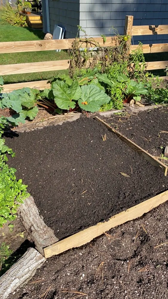 Reliable residential landscaping in Barrington, RI - Digging Education