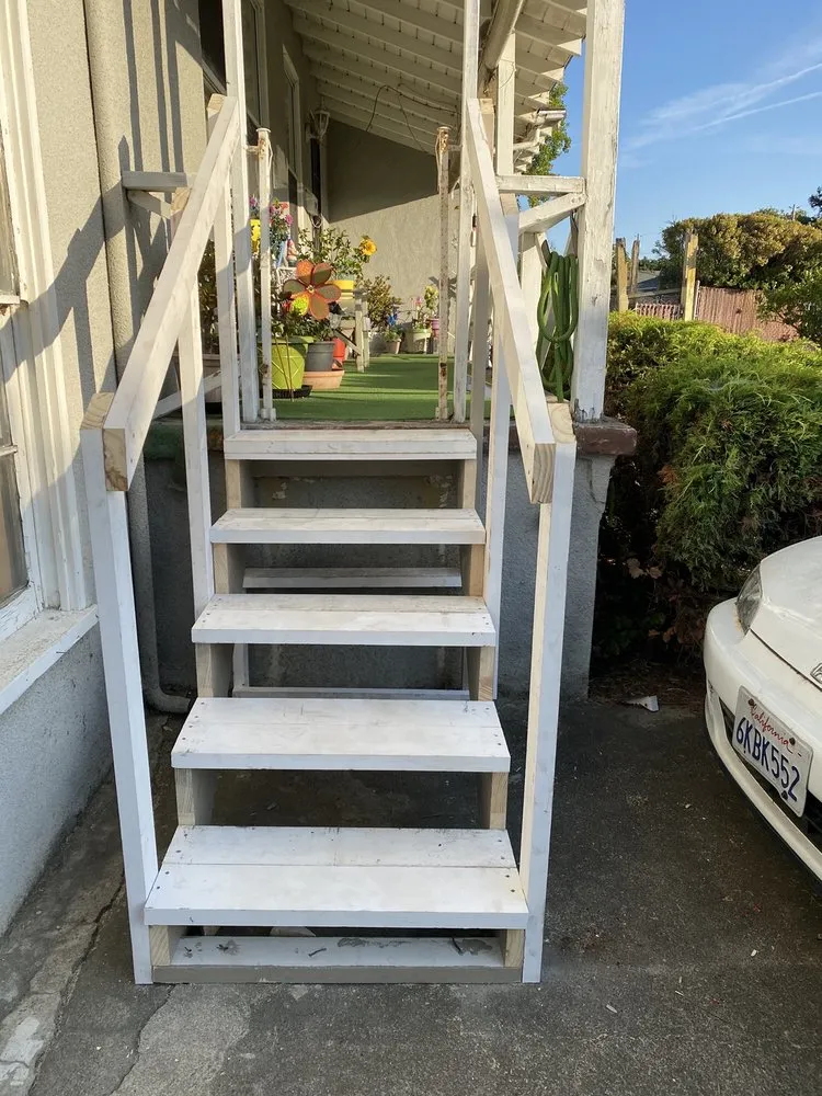 Affordable lawn mowing service experts serving Vallejo, CA - Diggs Construction And Landscape