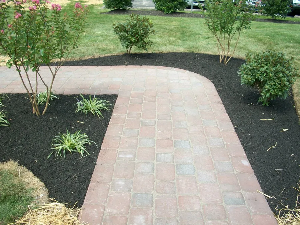 Top-rated yard maintenance for beautiful yards in Collegeville, PA by Diginto Landscaping