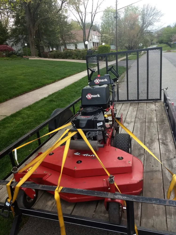Local yard cleanup service for homes in Rockville, MD by DILF Services