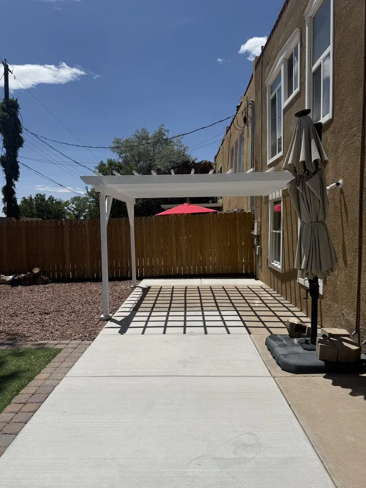 Professional garden landscaping experts serving Albuquerque, NM - Diligent Designers