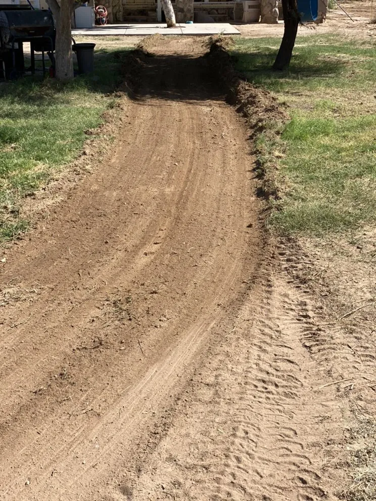 Reliable lawn mowing service experts serving Phoenix, AZ - Diligent Tractor Service