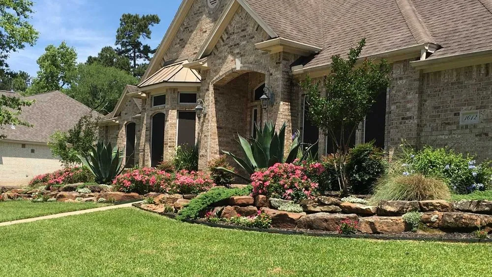 Expert lawn care service in Montgomery, TX by Dille Landscapes