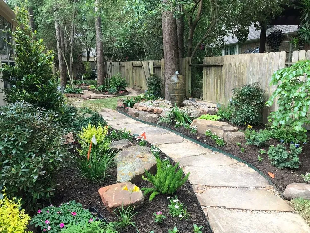 Expert yard cleanup service in Montgomery, TX by Dille Landscapes