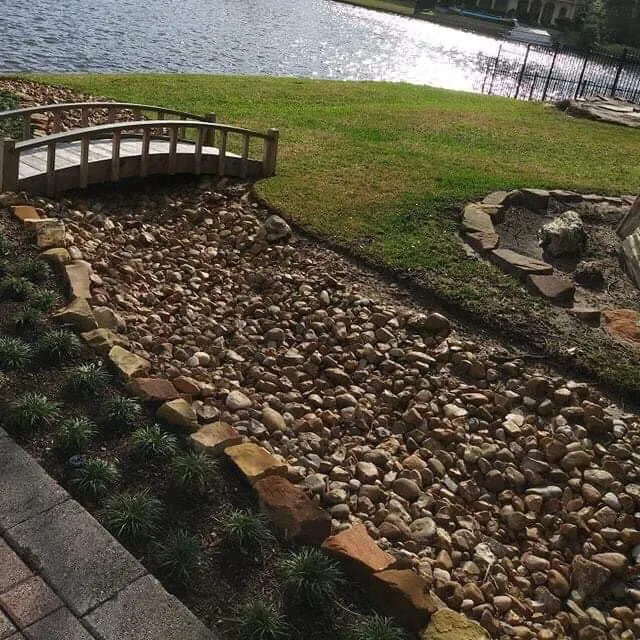 Reliable yard maintenance for residential properties across Conroe, TX - Dilmer Quintanilla Landscaping Services
