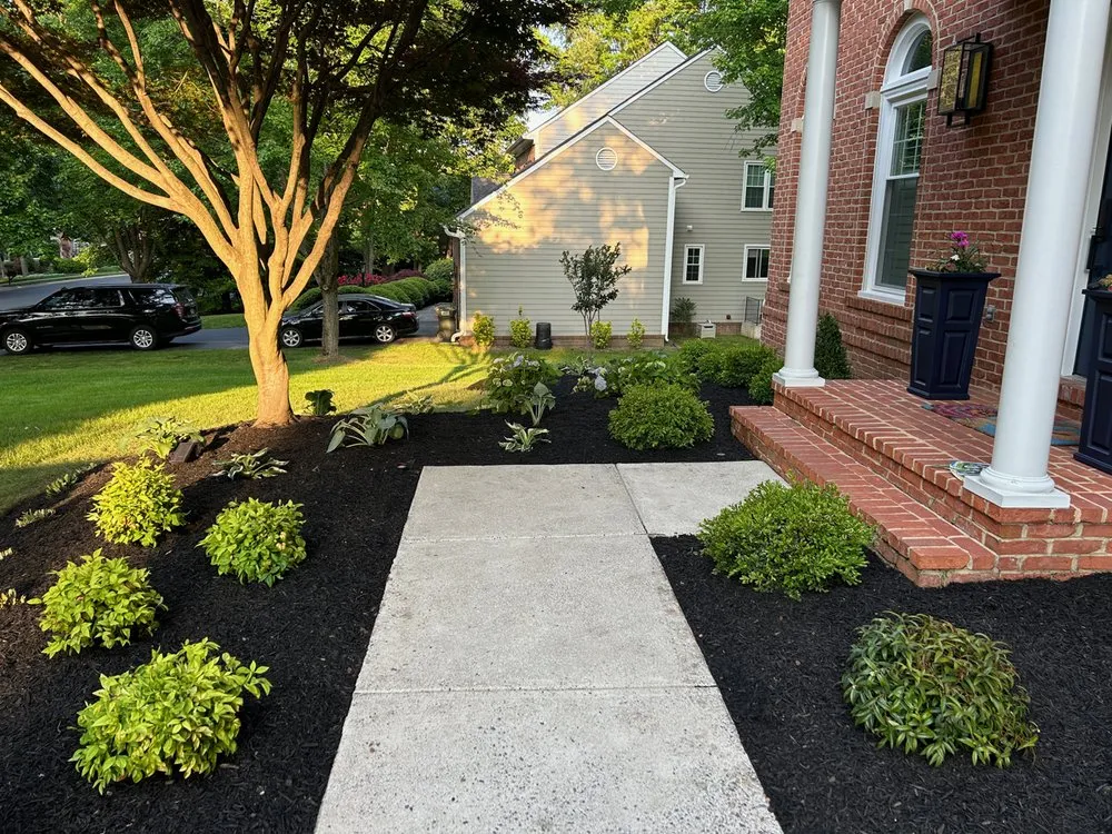 Reliable yard maintenance in Dunkirk, MD by DiMarco Landscape & Gardening