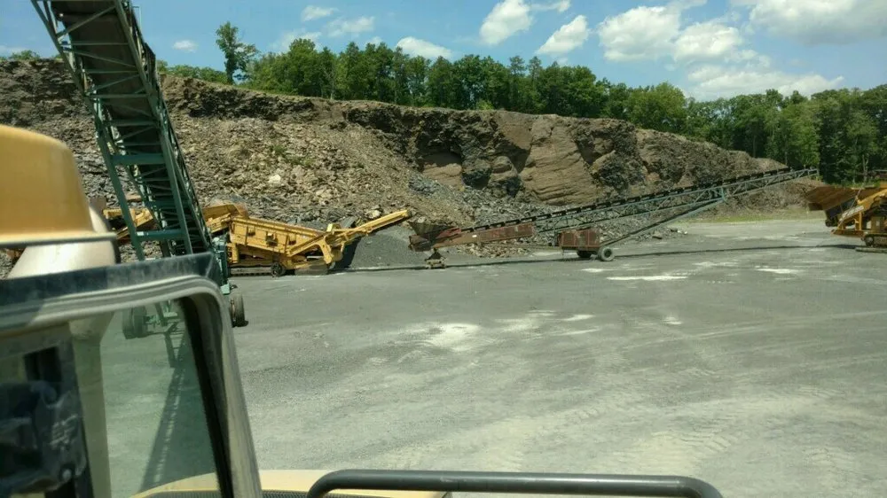 Top-rated residential landscaping with custom design in Dingmans Ferry, PA by Dingmans Ferry Stone Quarry