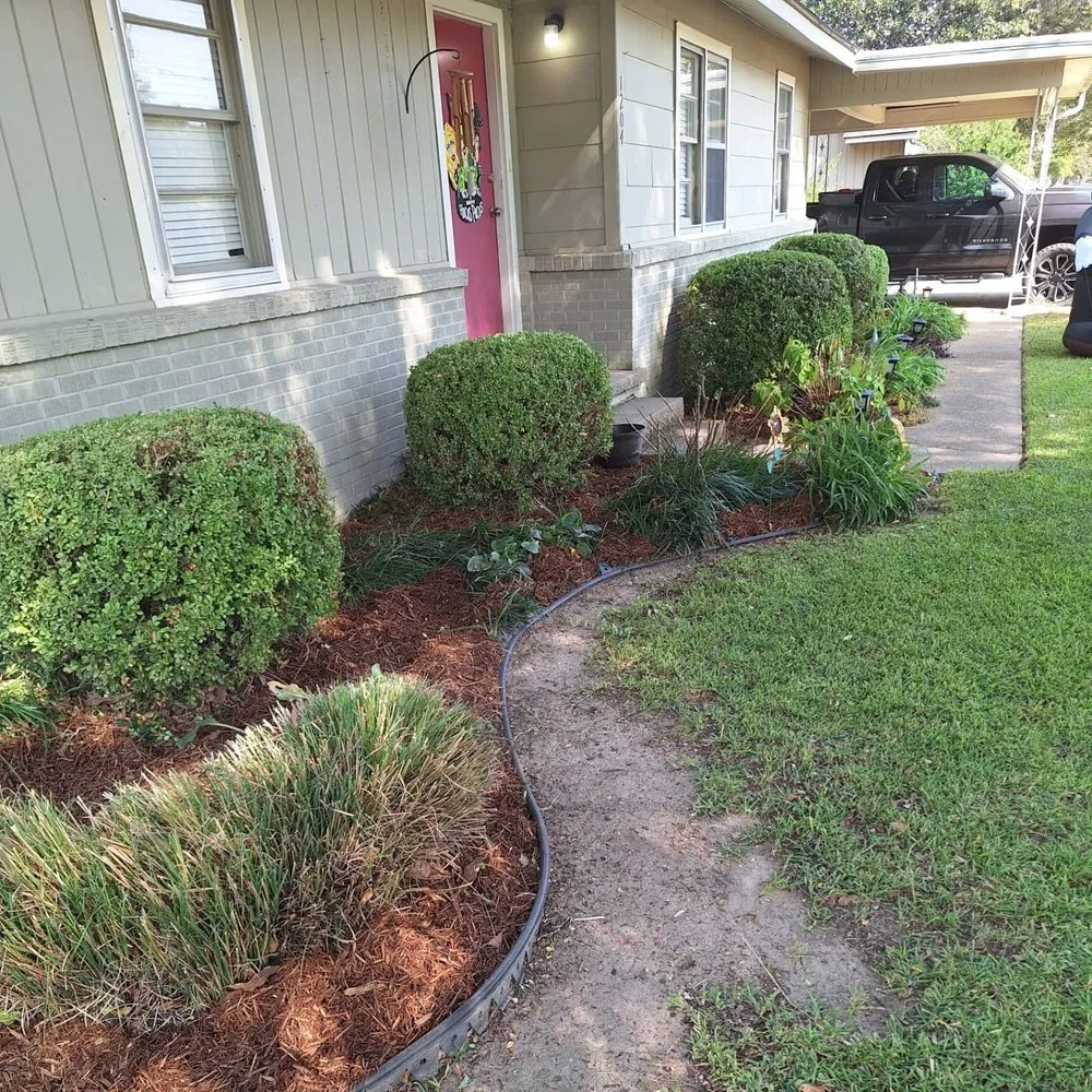 Local landscaping services for homes across Boyle, MS - Dingo Dave's Lawn Care
