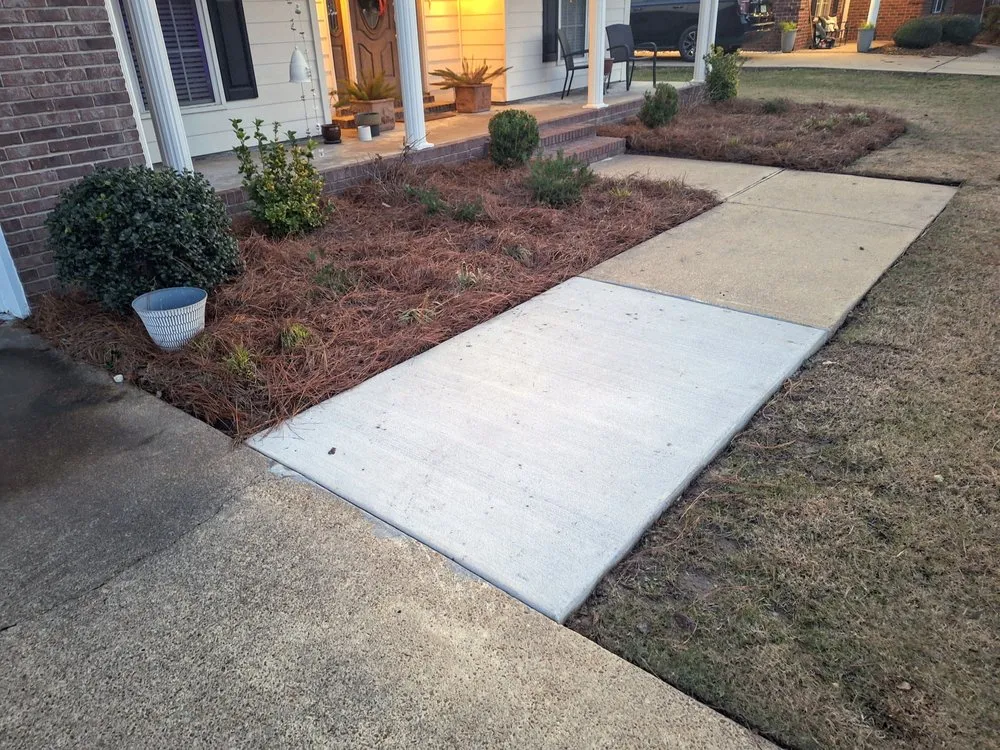 Reliable yard maintenance for homes in Boyle, MS by Dingo Dave's Lawn Care
