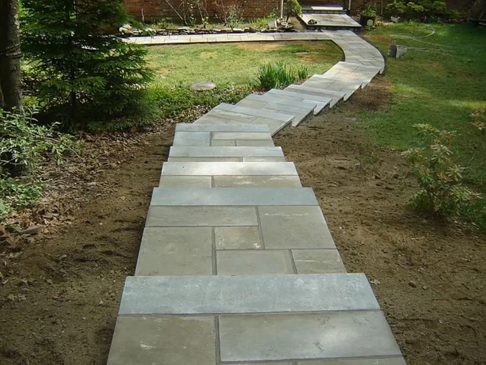 Reliable yard maintenance in Danbury, CT - Dino's Landscaping & Masonry
