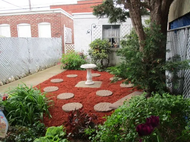 Top-rated lawn care service in Allentown, PA - DiPhillipo's Landscaping