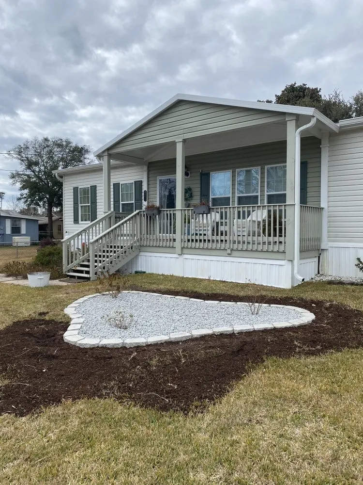 Custom yard maintenance in Navarre, FL by Dirt BoyZ Landscaping