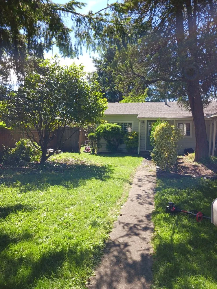 Trusted outdoor landscaping experts serving Portland, OR - Dirt-Brothers Lawn Care