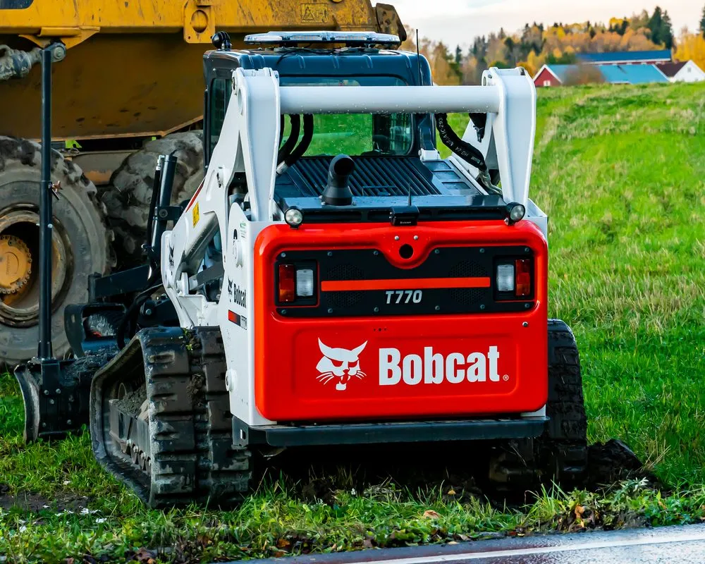 Custom lawn care service in Fairfax, VA by Dirt Connections