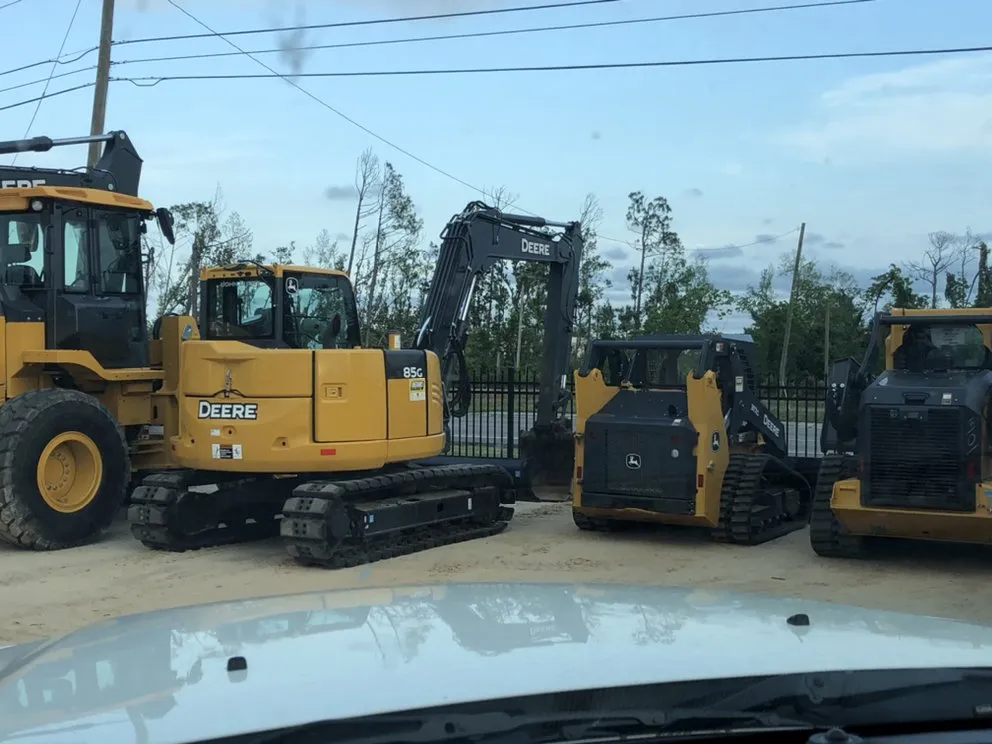 Professional yard cleanup service near you in Lynn Haven, FL by Dirt Monkey Land Works