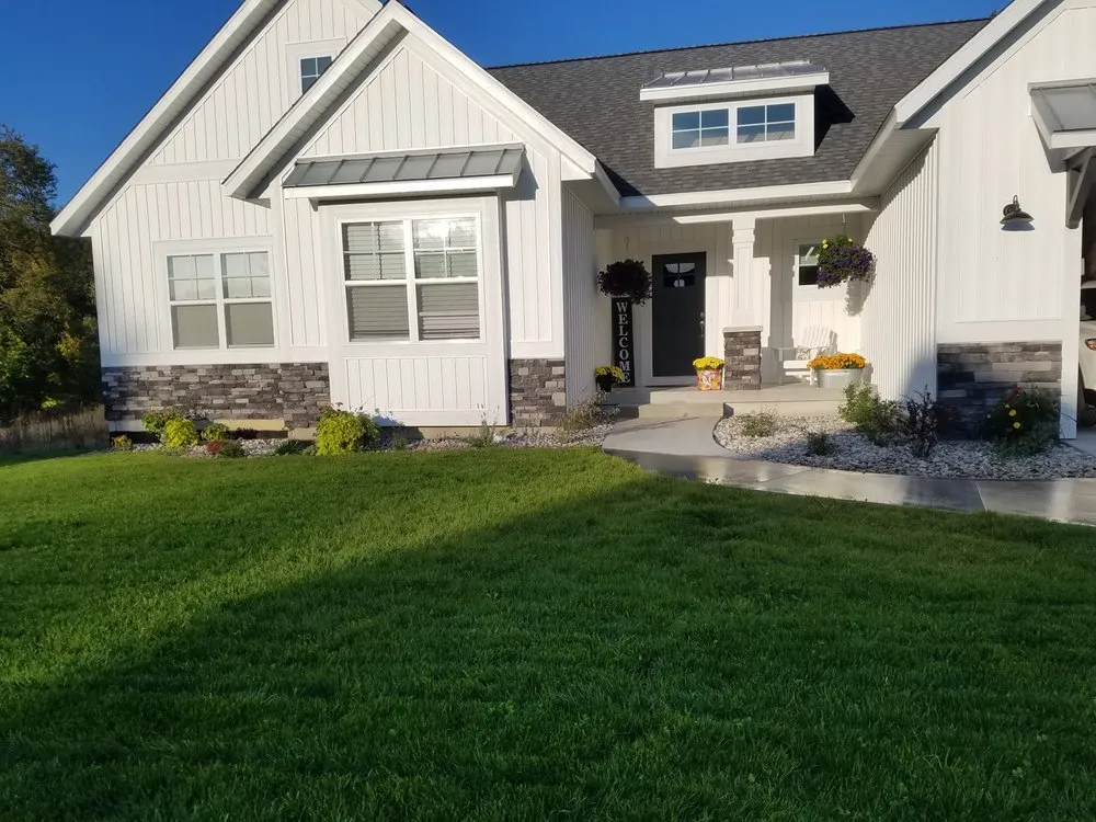 Top-rated landscape design near you in Nunica, MI by Dirt Scapes