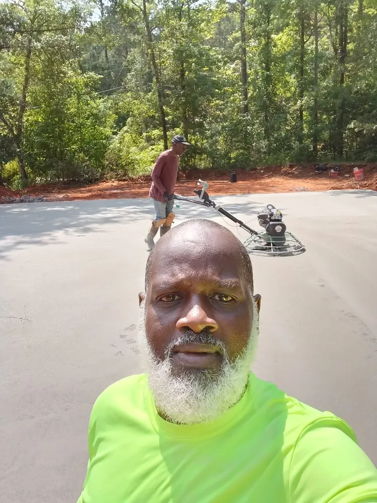 Custom yard maintenance in Newnan, GA by Dirtpushers Landscape Construction