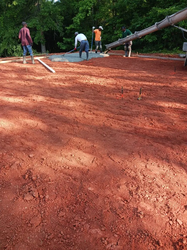 Professional garden landscaping for year-round maintenance across Newnan, GA - Dirtpushers Landscape Construction