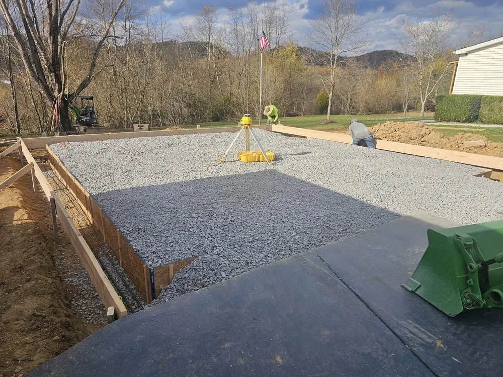 Trusted lawn mowing service in Blountville, TN - Dirtwerx