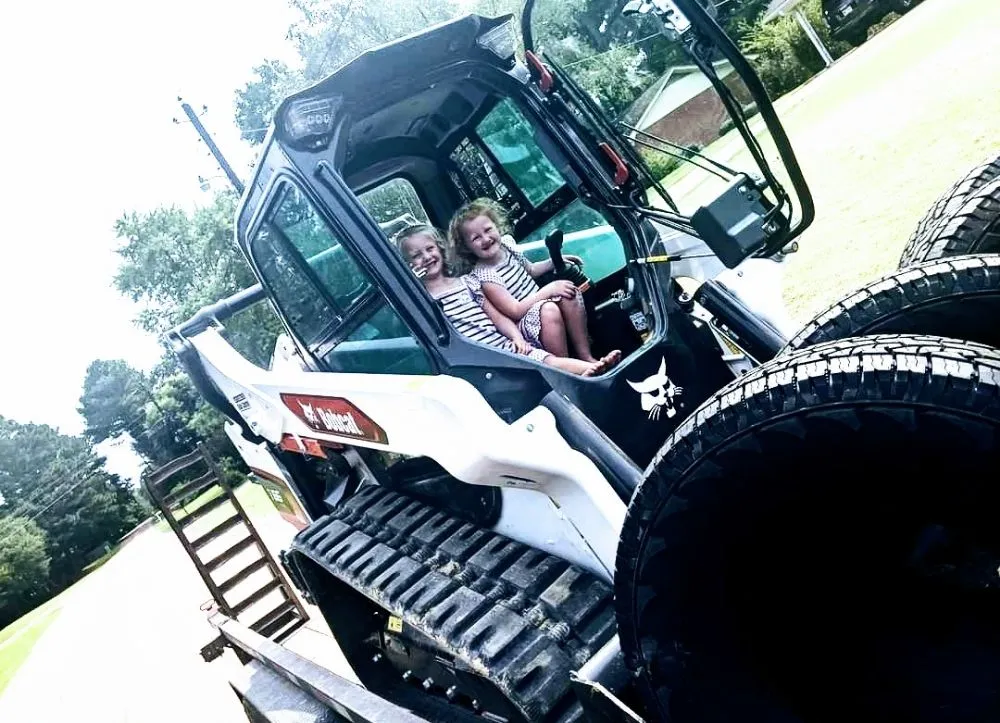 Professional garden landscaping in Olive Branch, MS - Dirtworx