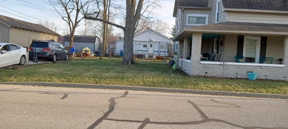 Top-rated yard maintenance experts serving Indianapolis, IN - Dirty Bird Lawn Care