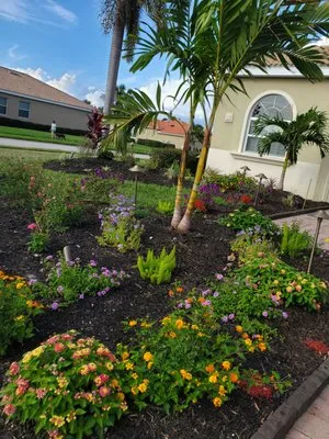 Dirty Blonde Landscape Design and Install Logo