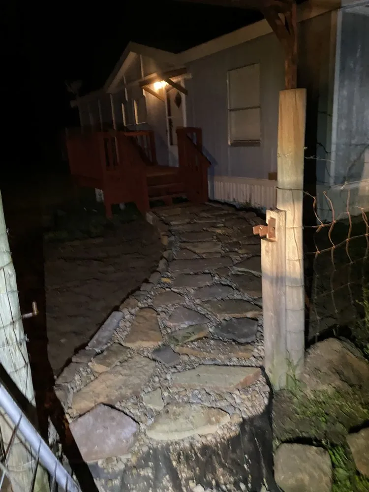 Professional yard maintenance for beautiful yards across Houston, TX - Dirty Dirt Multiservices