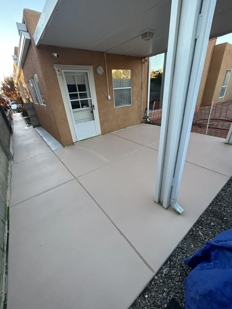 Professional yard cleanup service with custom design across Rio Rancho, NM - Dirty Gloves Landscaping