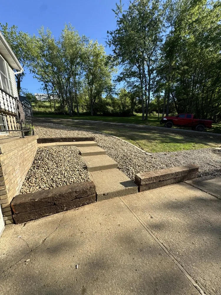 Affordable residential landscaping experts serving Bellaire, OH - Dirty Ink Landscaping
