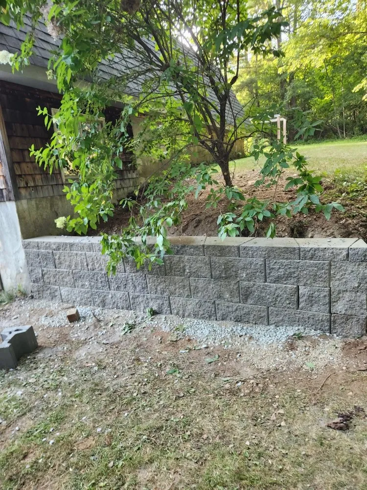 Custom garden landscaping experts serving Glenburn, ME - Dirty Seeds