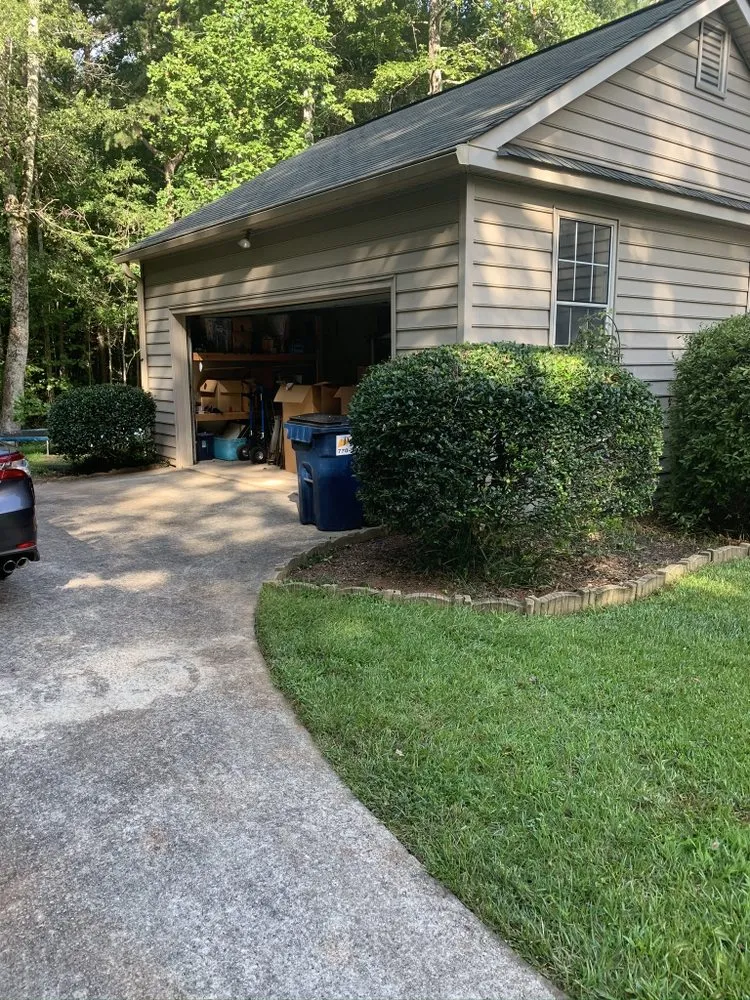 Top-rated yard cleanup service in Grantville, GA by Dirty South Lawn Care