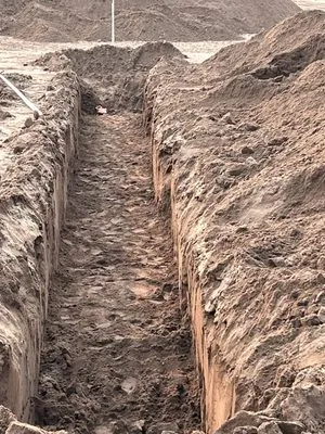 Dirty Works Excavating Logo