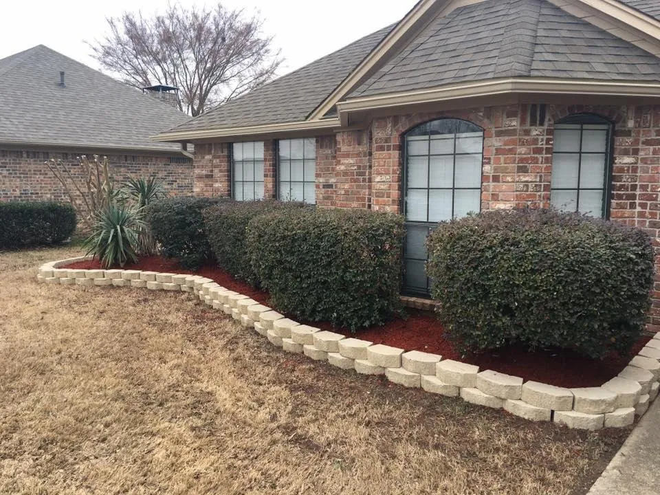 Expert lawn care service experts serving Texarkana, TX - DirtyWorks Home Services